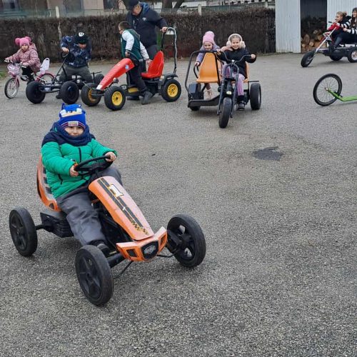 604453521_1928691601075527_452717297516462106_n